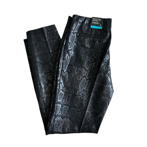 ALFANI Women's Snake Skin Print Skinny Leg Pants Size 6 Black NEW - Picture 1 of 7